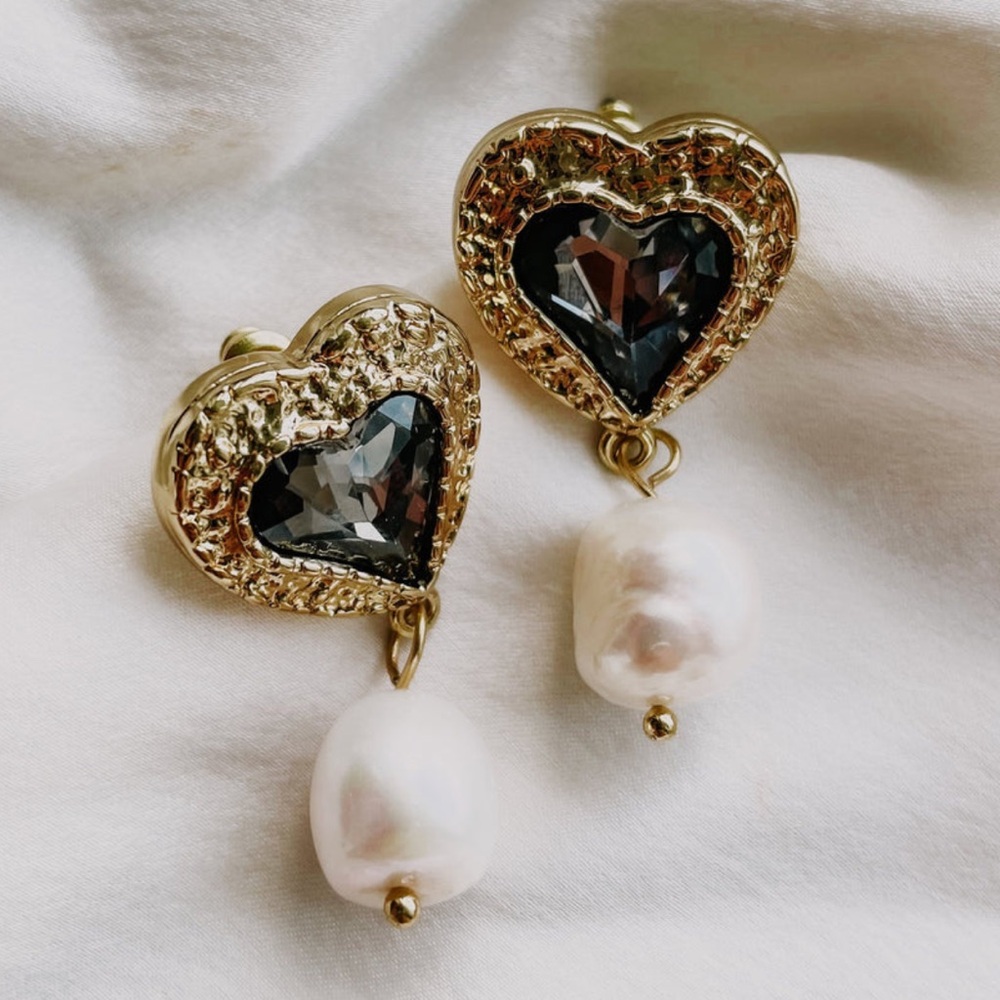 Hey Maeve American Duchess Earrings | Black Onyx Heart + Pearl Drop